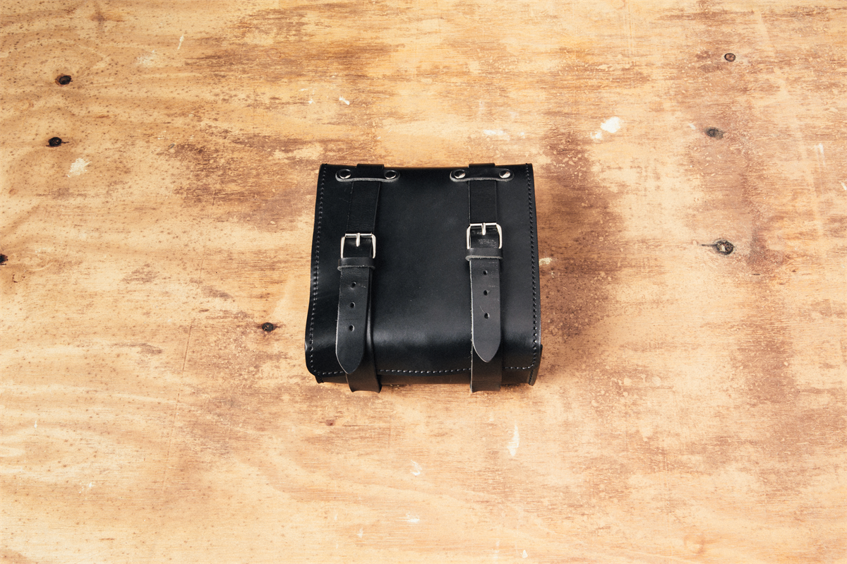 BLACK LEATHER TOOL BAG - 605989M