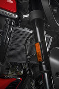 Aluminium protection grid for water radiator.
