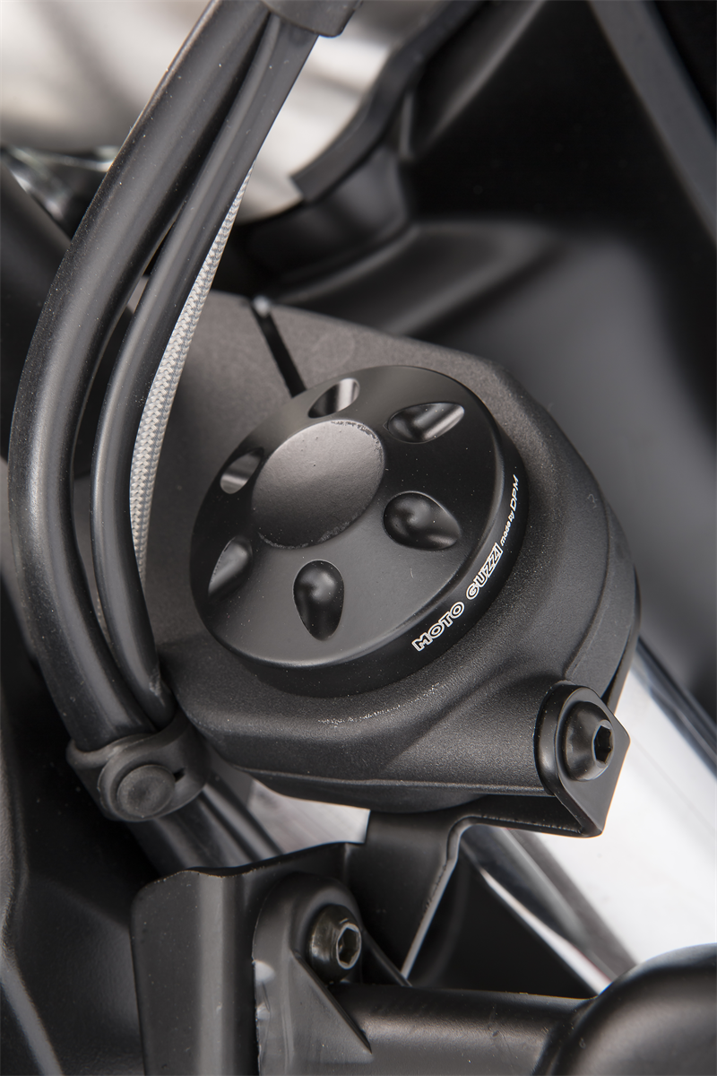 BLACK FORK TOP CAPS COVER - 2S000400