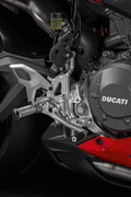 Adjustable rider footpegs in aluminium.