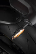 Pair of rear dynamic LED turn indicators.
