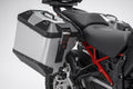 Aluminium side panniers.