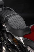 "Premium" rider seat.