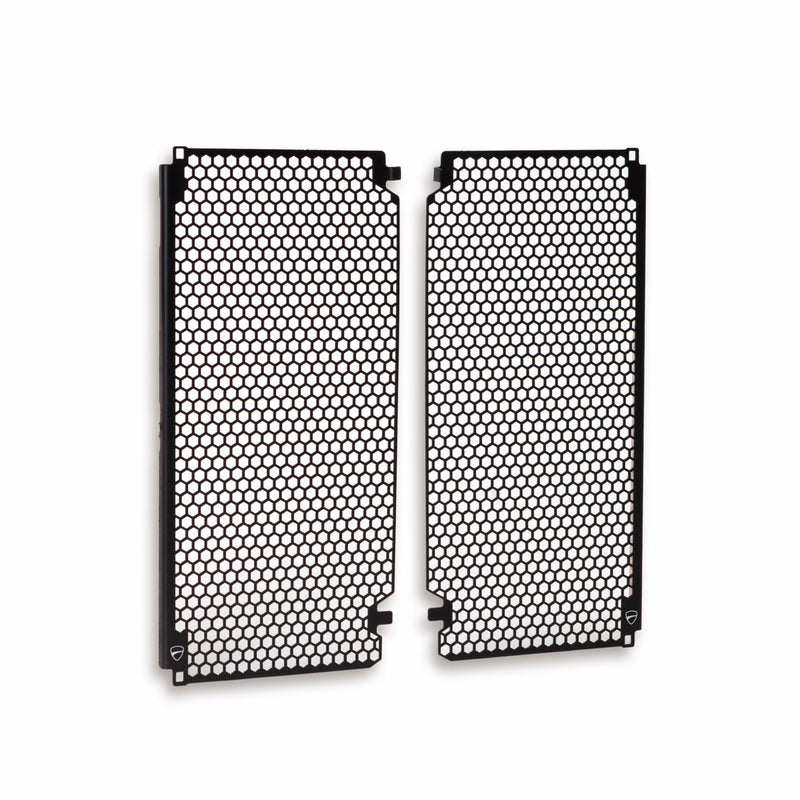Aluminium protection grid for water radiator.
